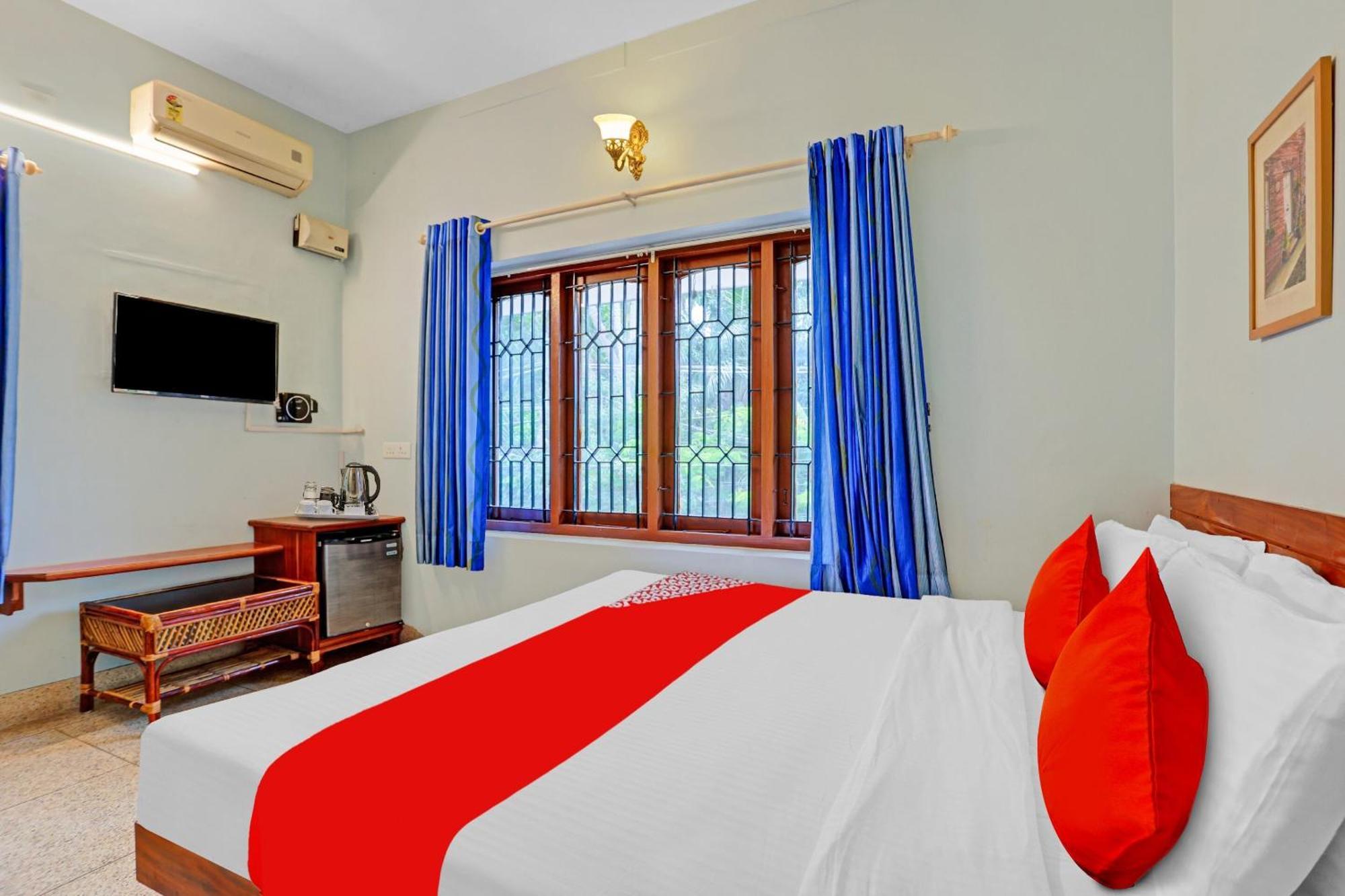 Flagship Hotel Adara Residency Thiruvananthapuram Exterior photo