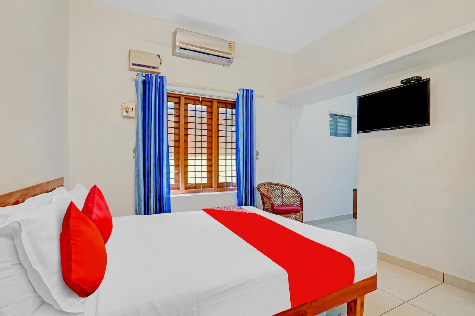 Flagship Hotel Adara Residency Thiruvananthapuram Exterior photo