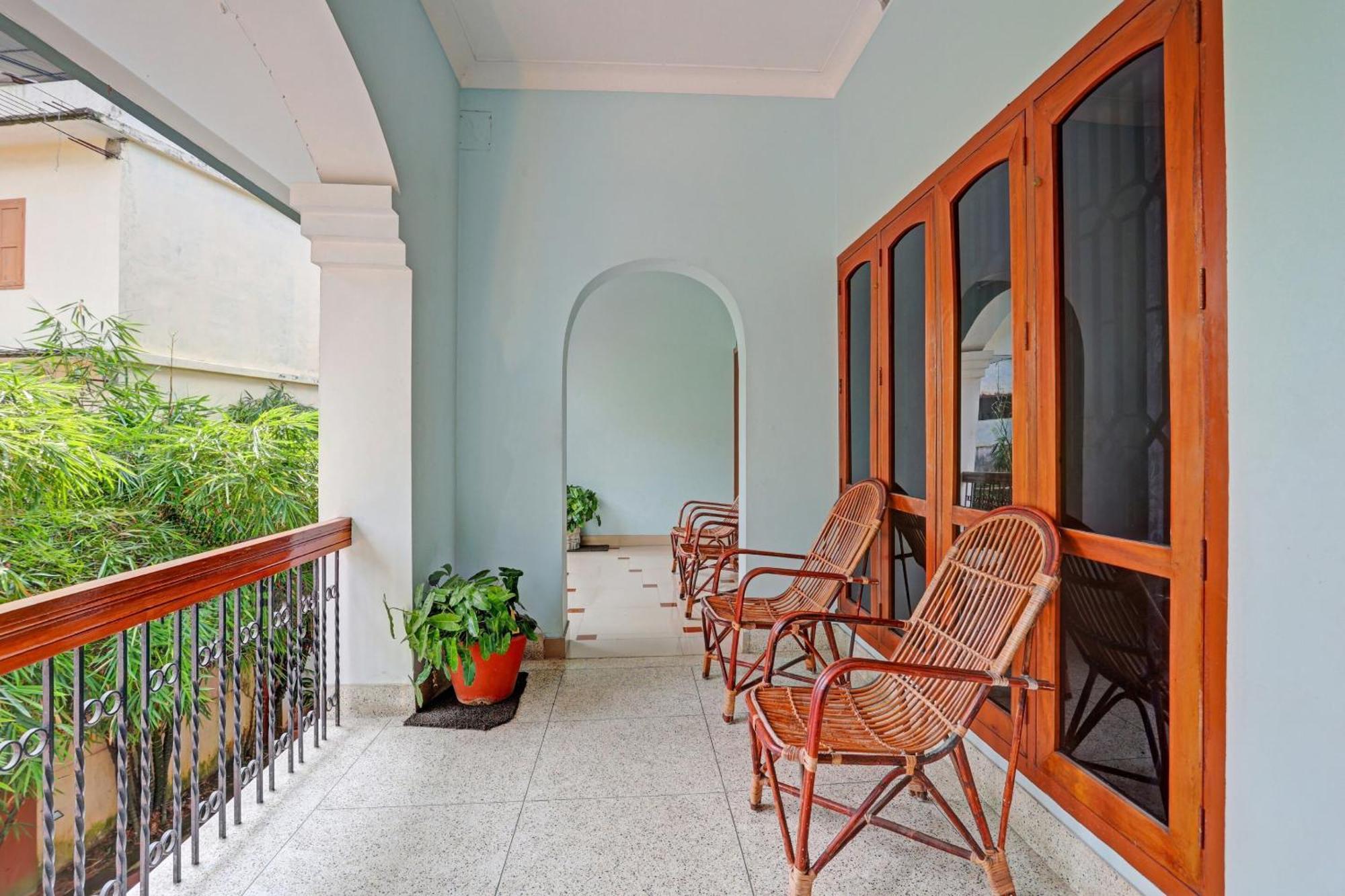 Flagship Hotel Adara Residency Thiruvananthapuram Exterior photo